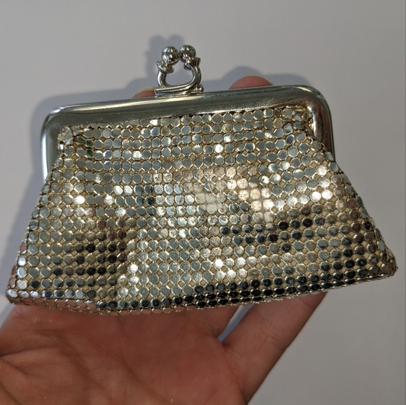 EVC WHITING & DAVIS SILVER MESH COIN/LIPSTICK BALL SNAP PURSE - Picture 1 of 11